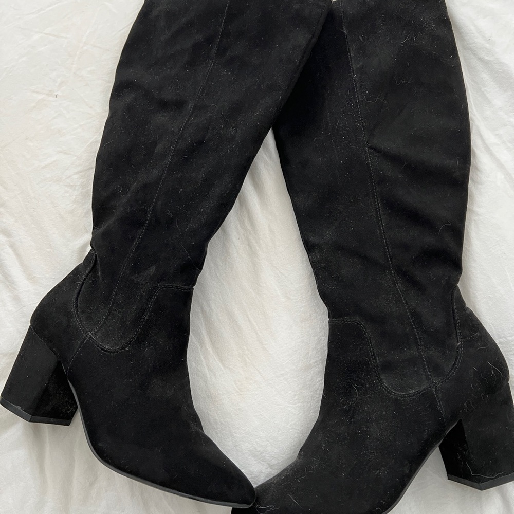 Ann Taylor Suede heeled Black Boots